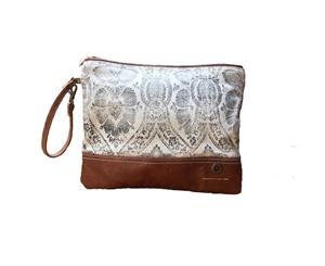 CARAMEL DREAM CATCHER ZIP CLUTCH BAG