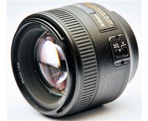 Nikon Nikkor AF-S Telephoto 85 mm - F/1.8 Lens