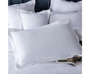 A Pair of 100% Cotton White Waffle Pillowcases 48x73cm+5cm