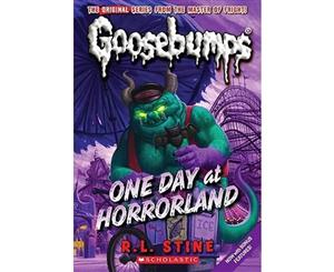 One Day at HorrorLand  Goosebumps Classic Series  Book 5