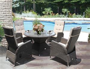 5 Piece Outdoor Recliner Dining Set with Round Table and Recliner Chairs